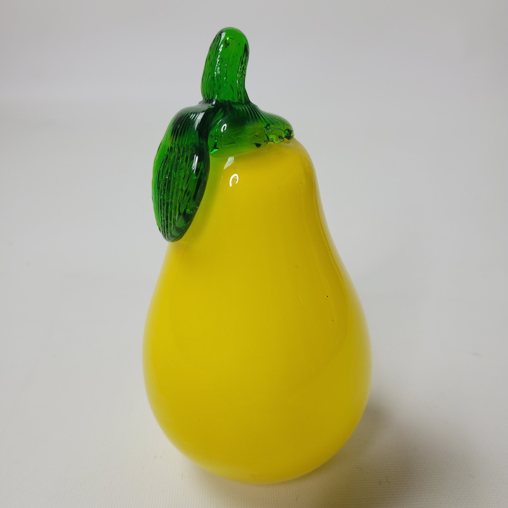 Vintage Hand Blown Art Glass Pear Figurine Yellow Green Fruit 5"